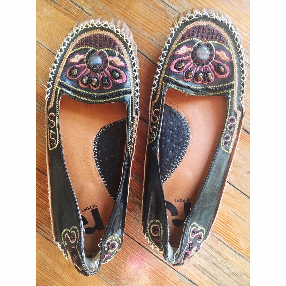 Report slip on leather shoes