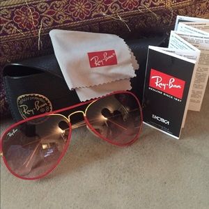 RAY-BAN's