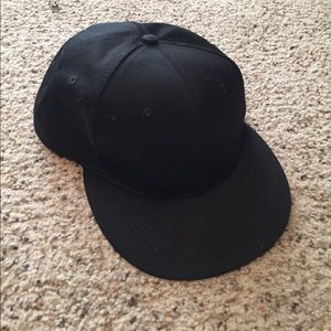 Plain black SnapBack by infinity headwear