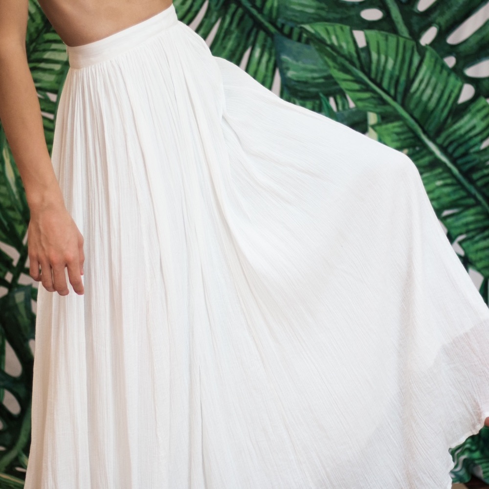 🚫SOLD🚫 Urban outfitters white maxi skirt