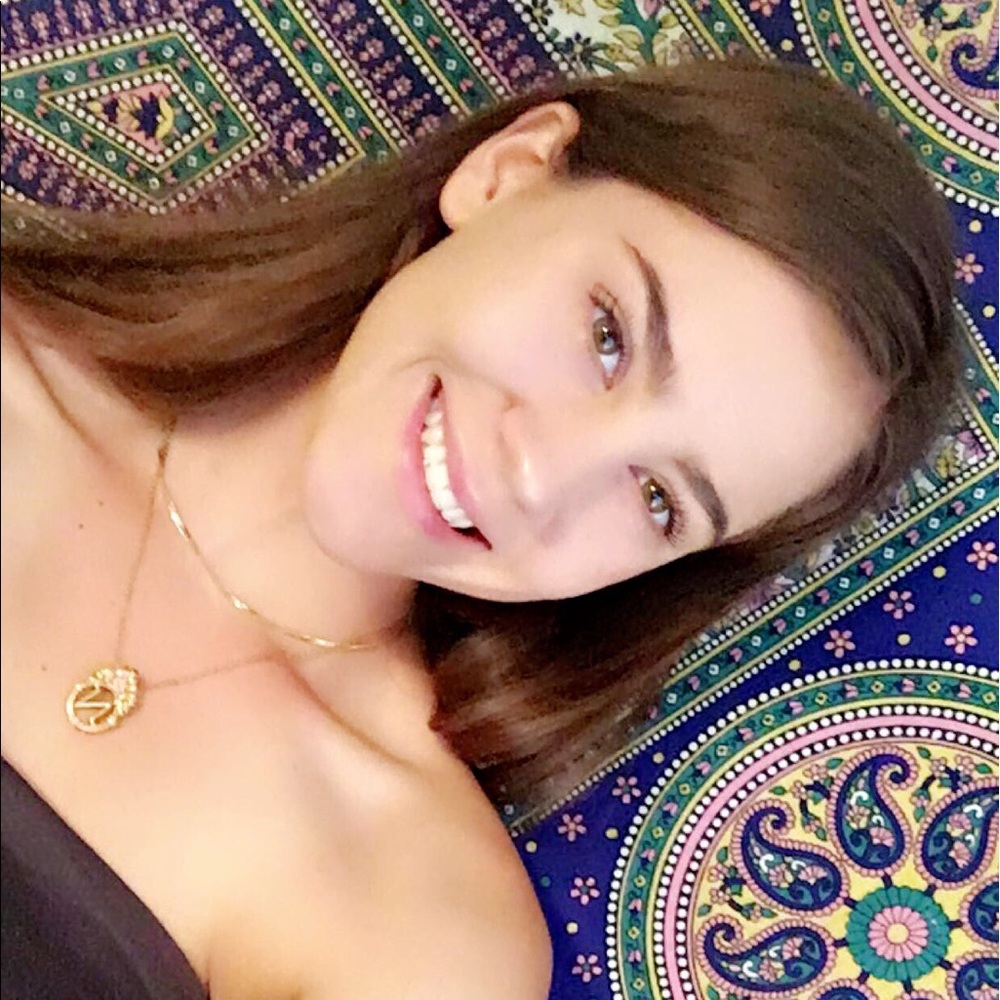 Meet your Posher, Savannah