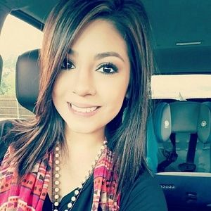 Meet your Posher, Alyssa
