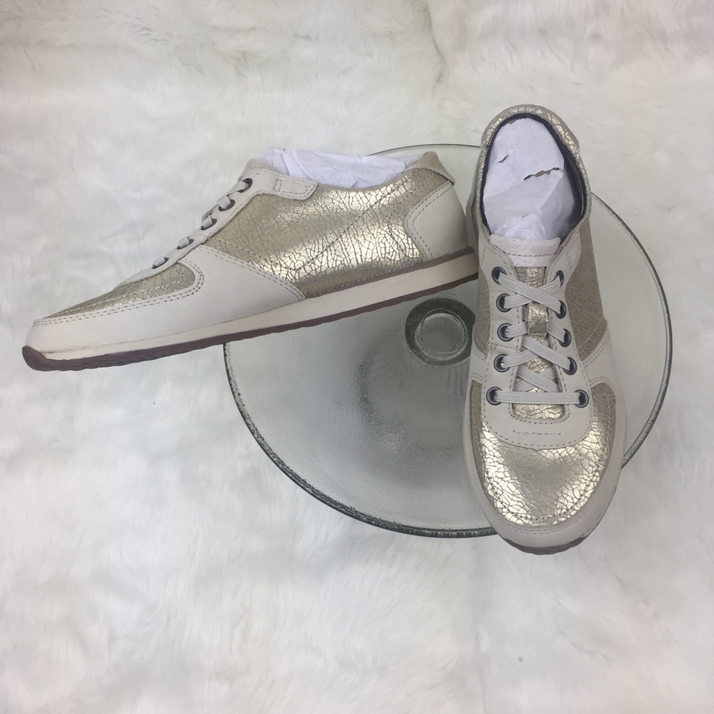 Chazy Dayo Light Gold Leather Hush Puppies