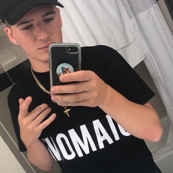 Meet your Posher, Zach - Picture 2 of 2