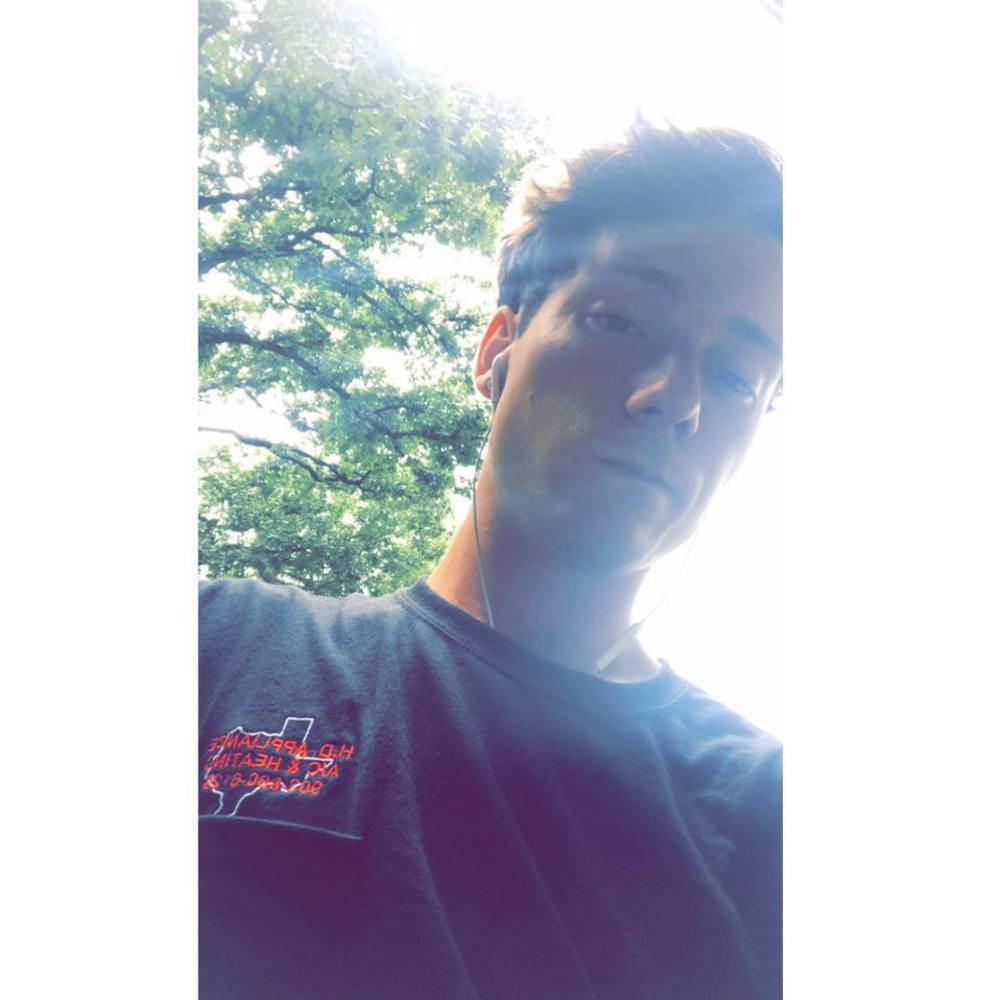 Meet your Posher, Derek