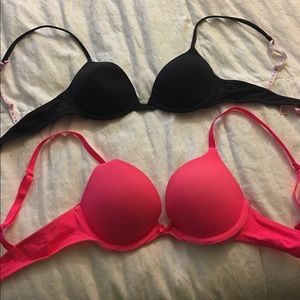 2 Victoria's Secret bras.  32b