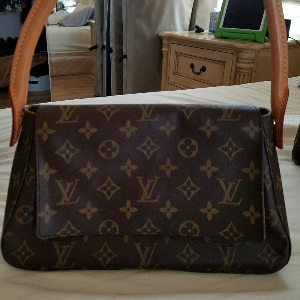 Louis Vuitton Monogram Looping New w/o Tags