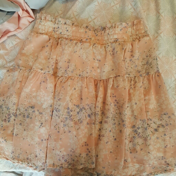 Floral skirt - Picture 1 of 3