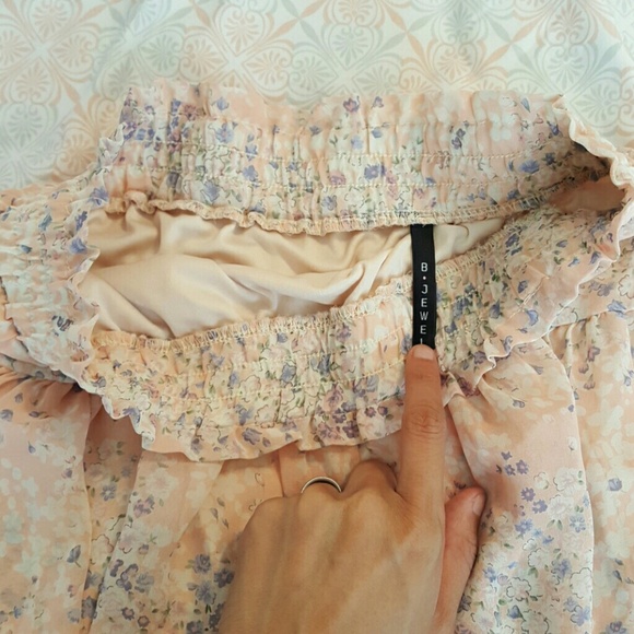 Floral skirt - Picture 3 of 3