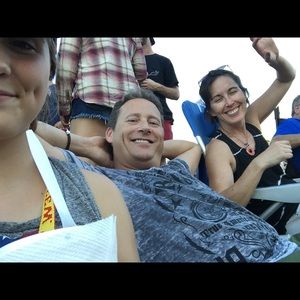 Meet your Posher, Chloe