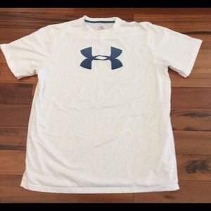 Under Armour womens Tee size Large