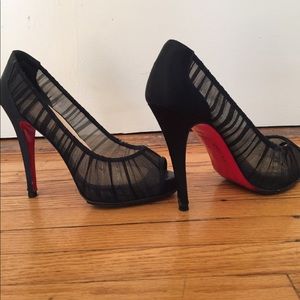Christian Louboutin pumps black