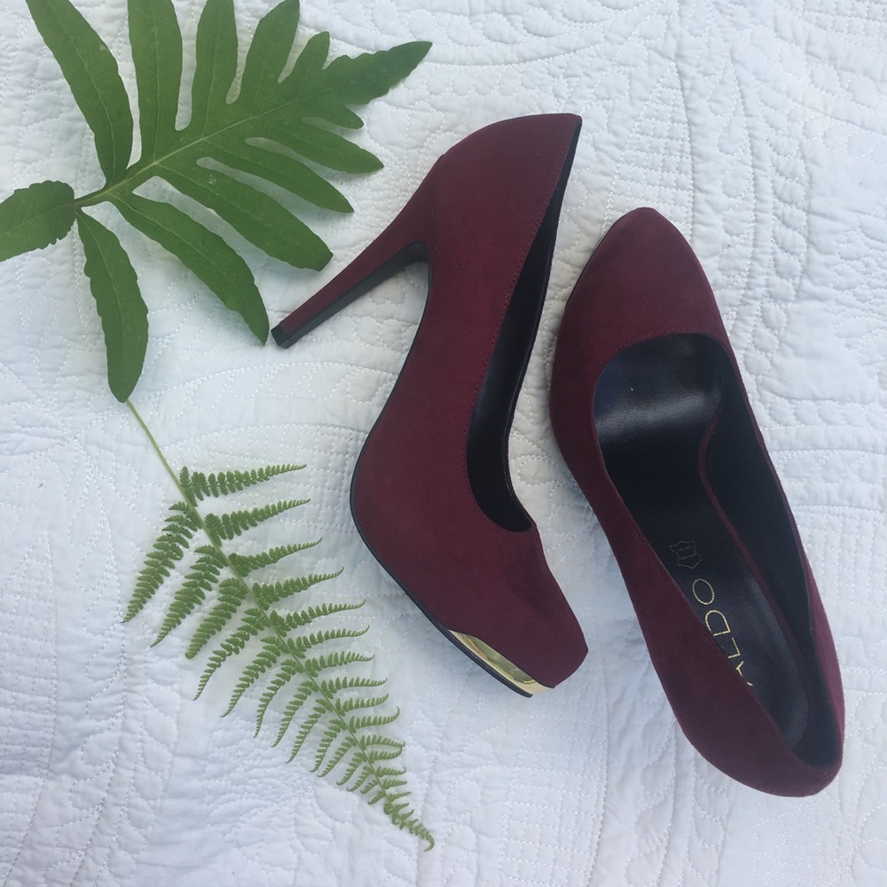 Burgundy suede pumps with gold toe