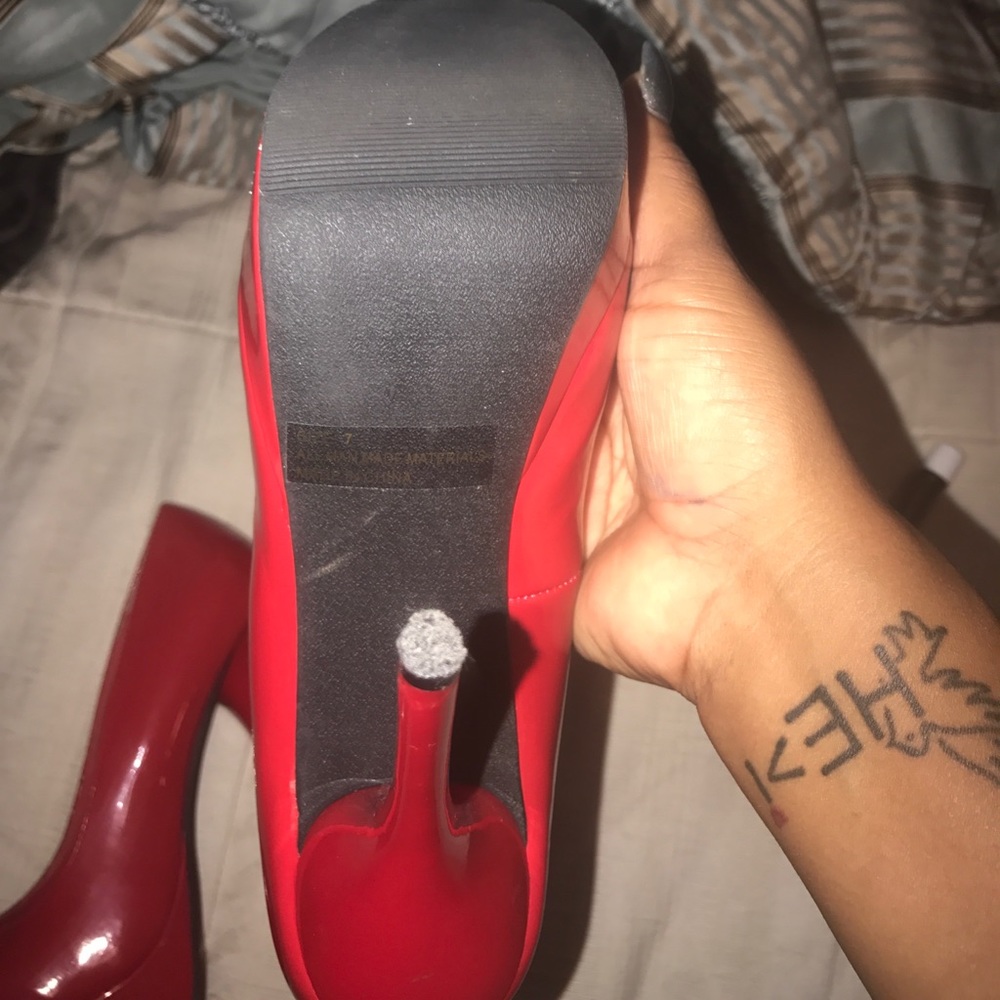 Red pumps❤️ - Picture 3 of 4