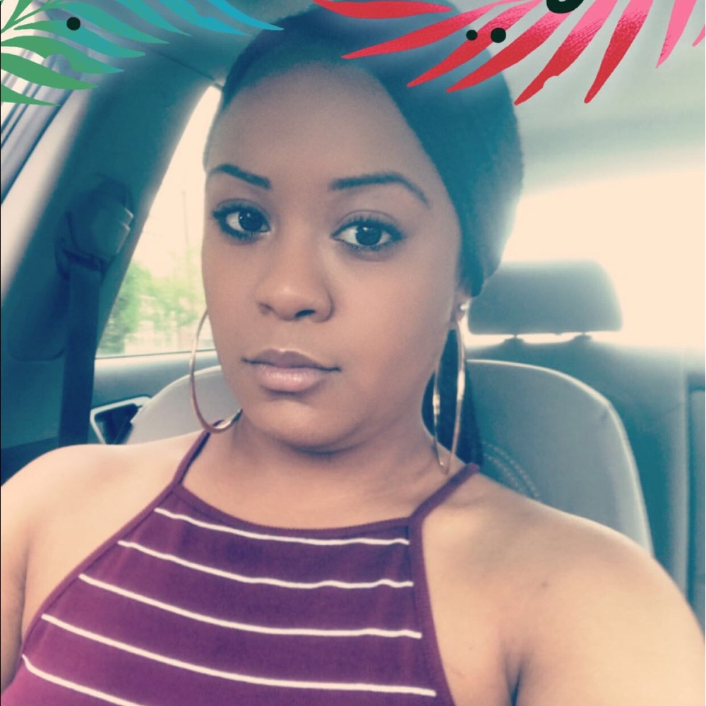 Meet your Posher, Ari