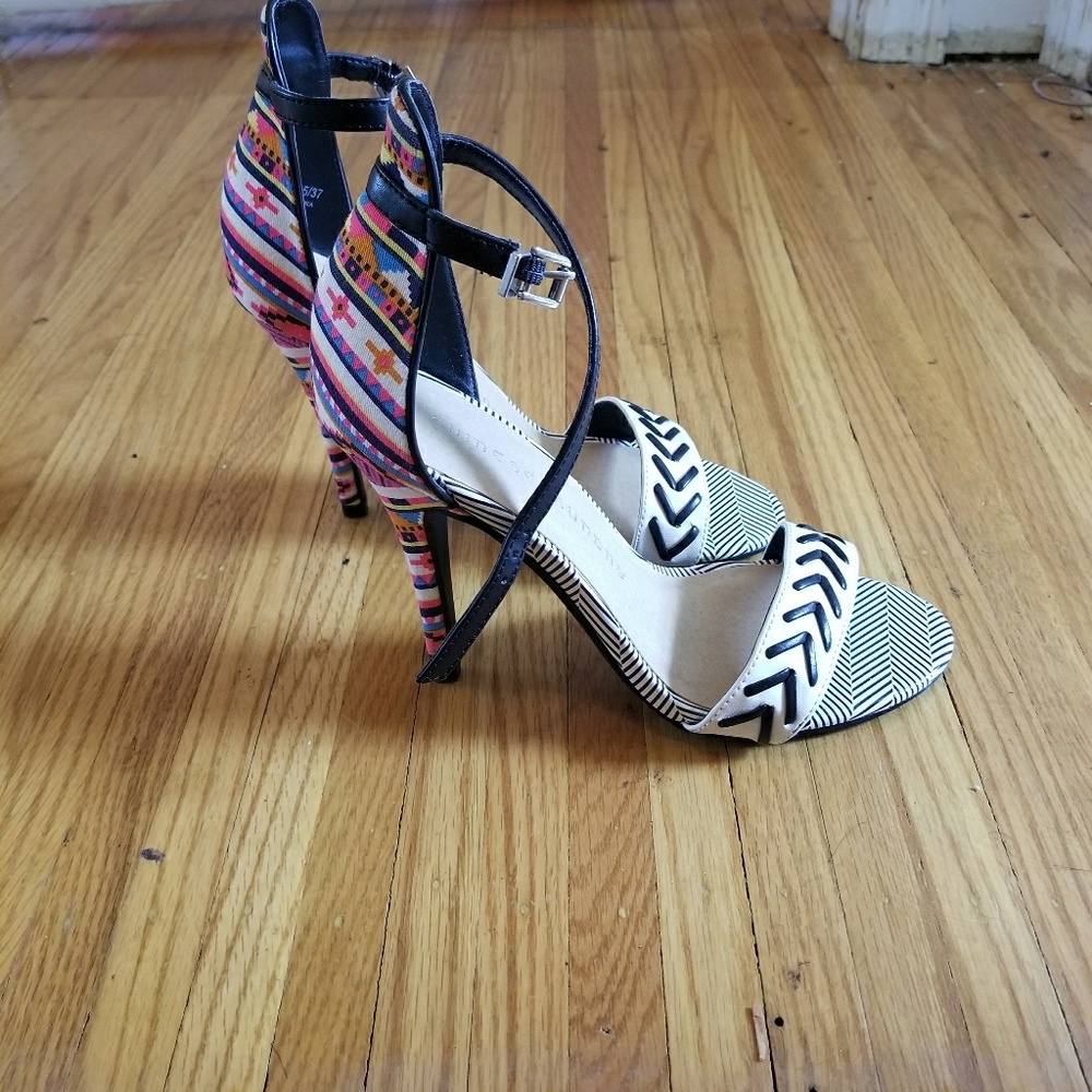 Chinese laundry sandal