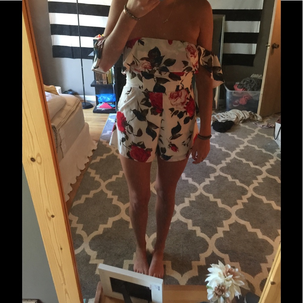 Off the shoulder floral romper