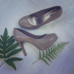 Beige pumps