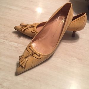 Gorgeous Authentic Giuseppe Zanotti Kitten Heels