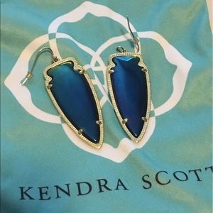 Kendra Scott black iridescent