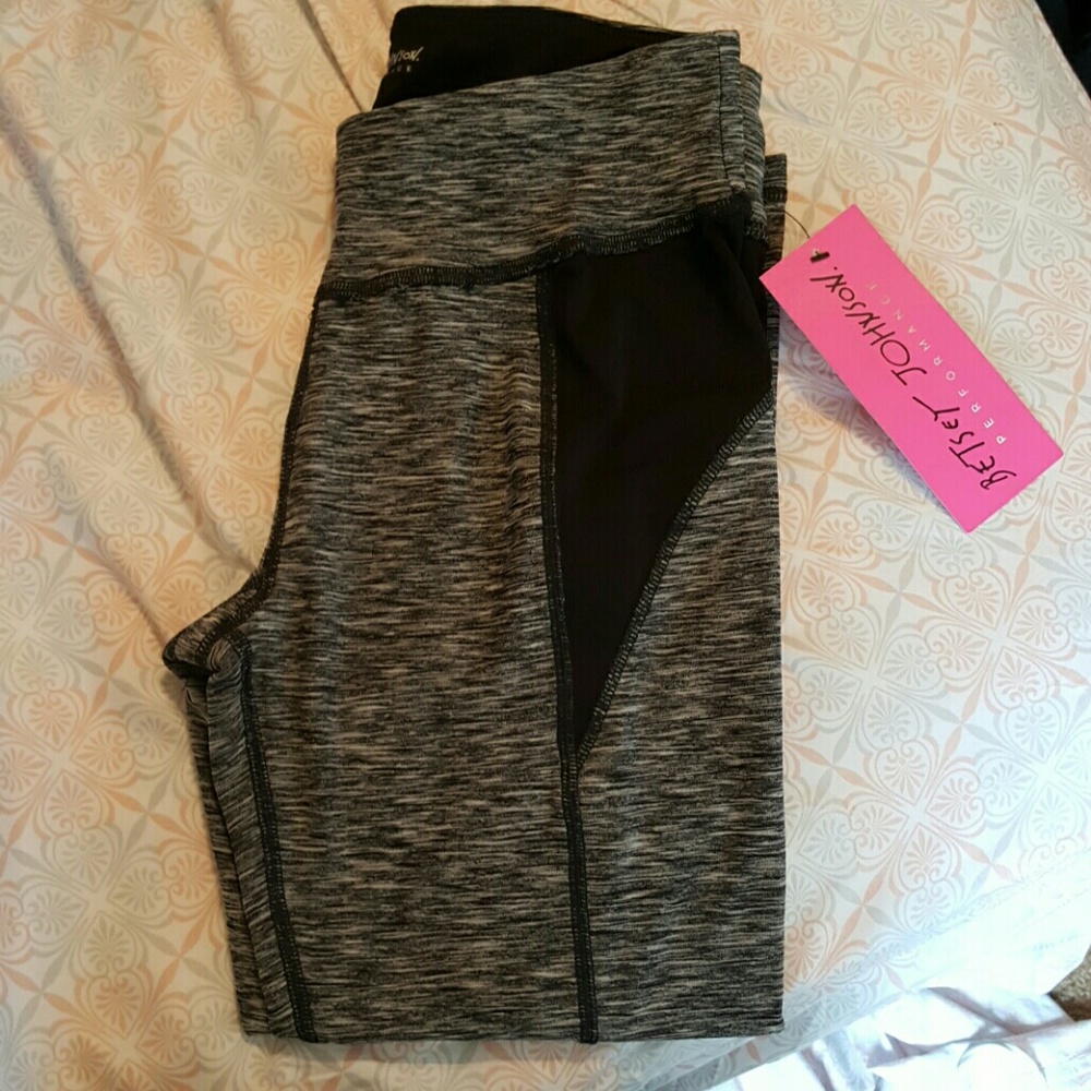 Betsey Johnson crop leggings