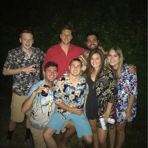 Meet your Posher, Adam