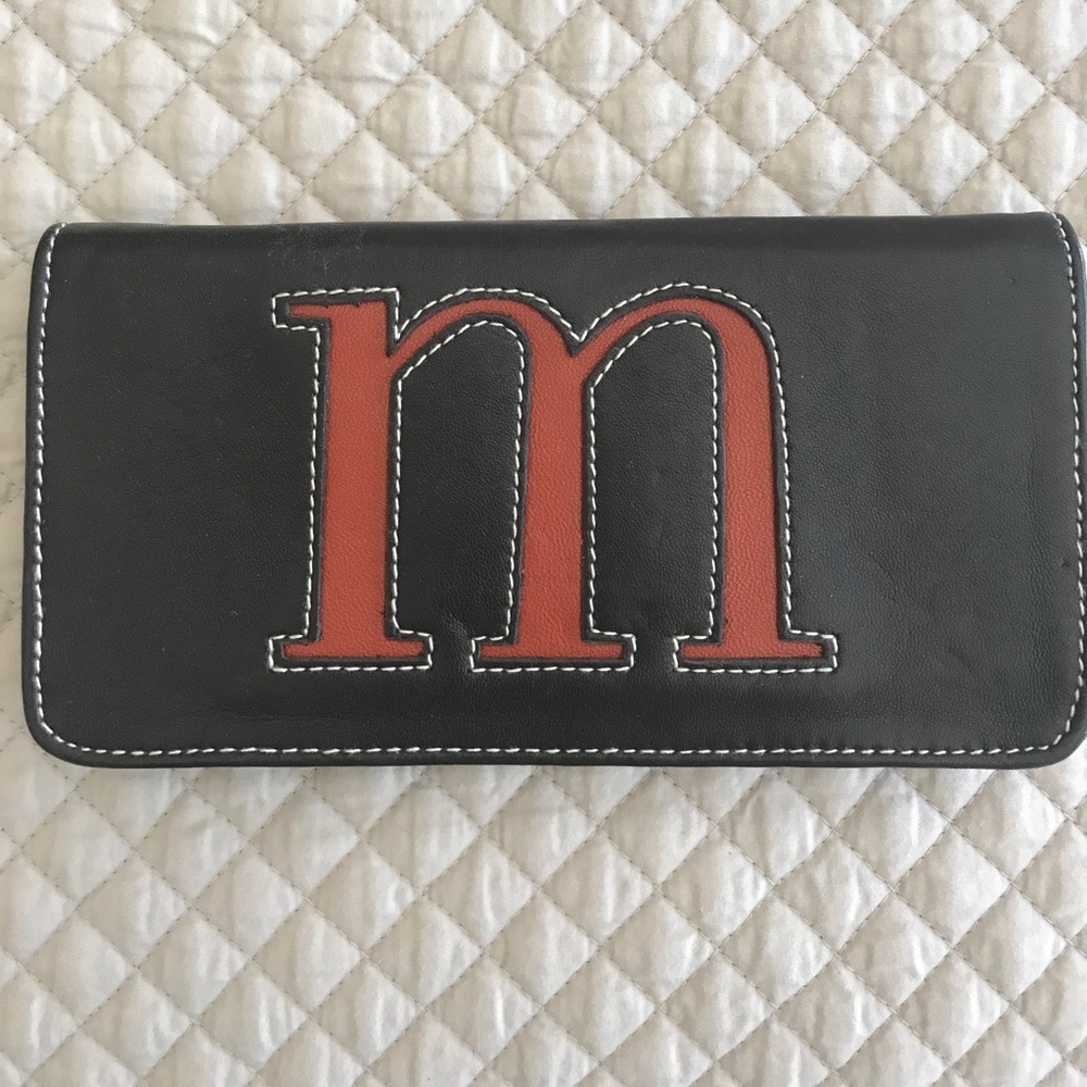 Initial letter wallet