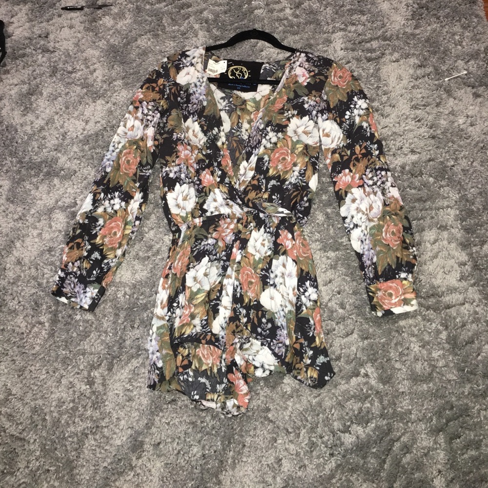 NWT Blue Life Boho Sleeve Romper
