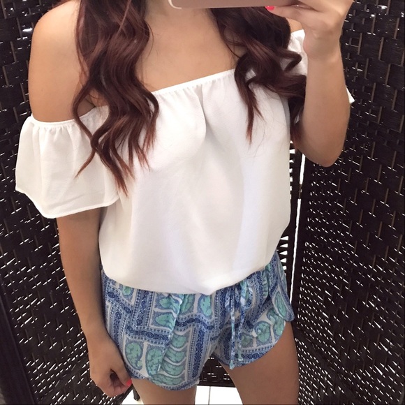 LAST CHANCE 🎆 "MINDY" Ivory OTS Top - Picture 3 of 3