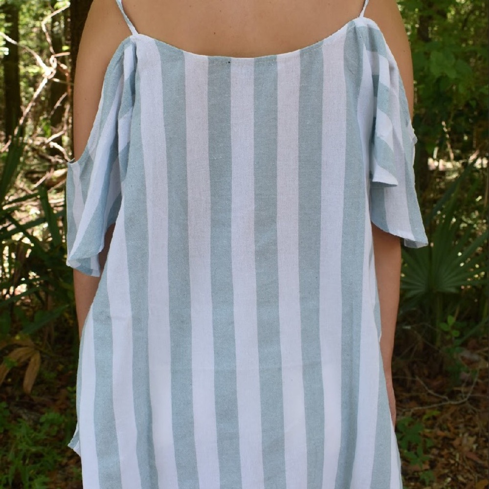 Blue and white striped top - Picture 4 of 4