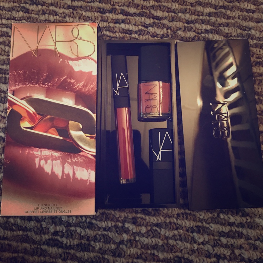 Lip & Nail set 🌺