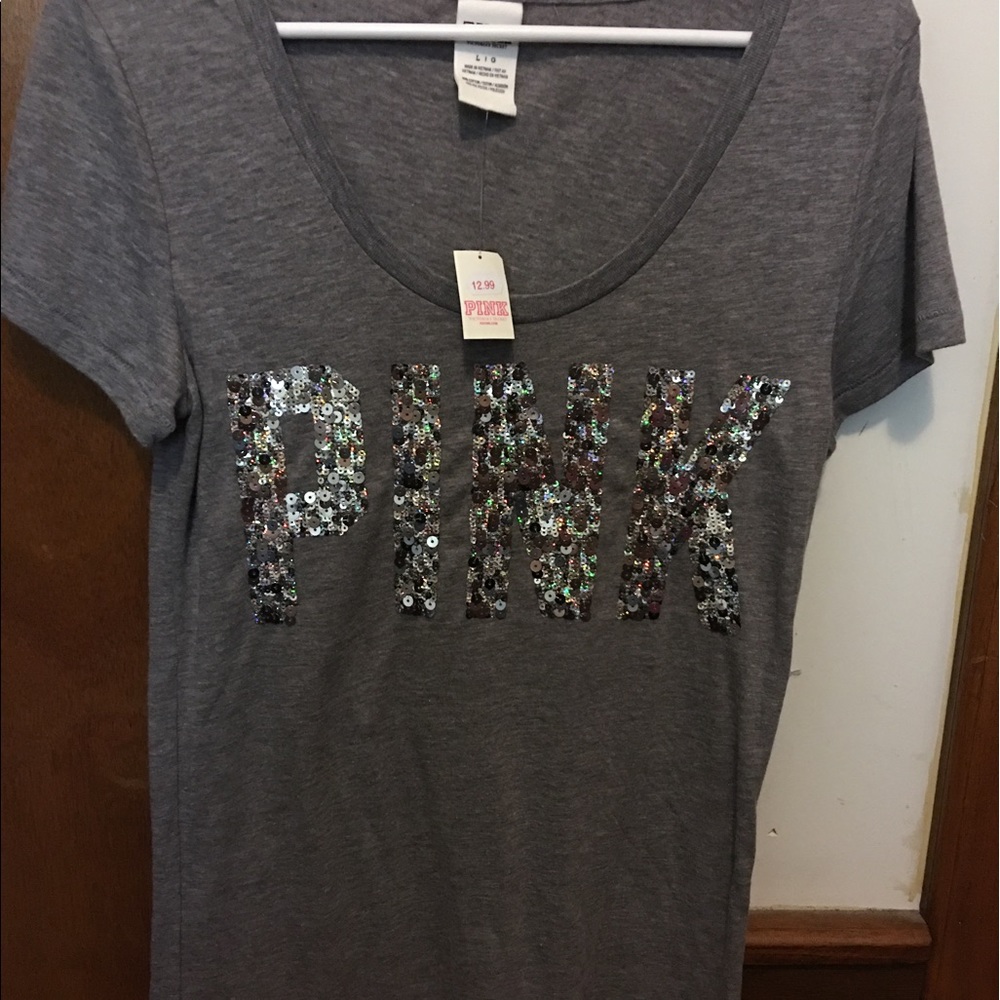 Vs Pink tee nwt large