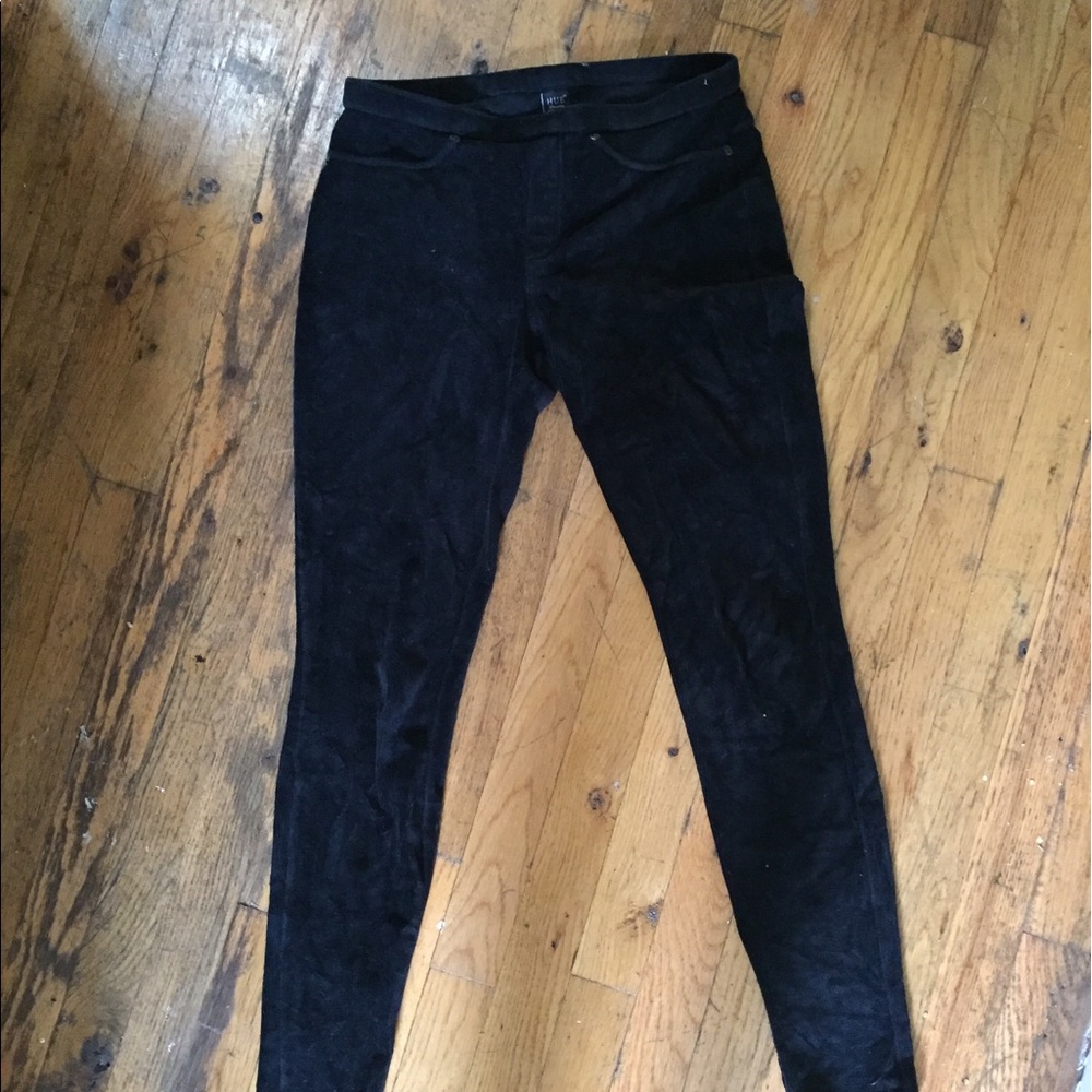 HUE corduroy leggings