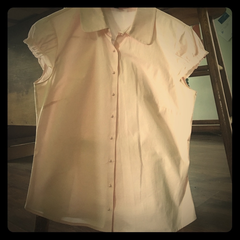 Pink pearl button up short sleeve