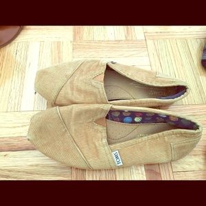 Toms shoes