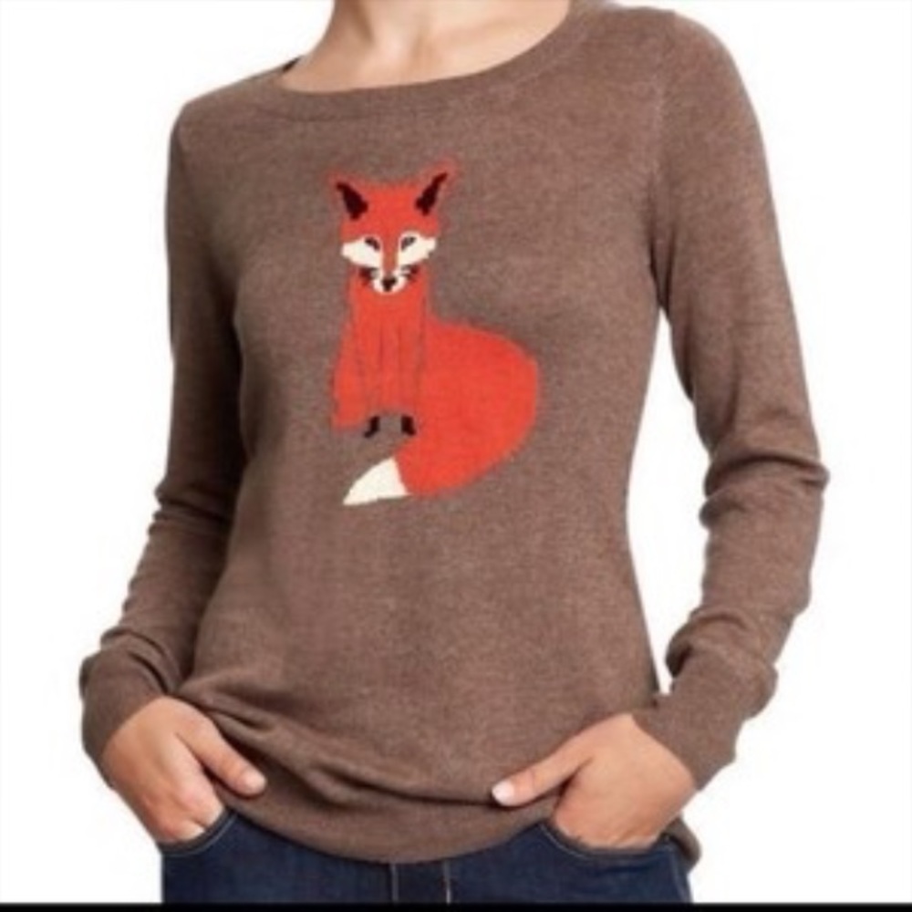 Old Navy softest knit Fox sweater size M