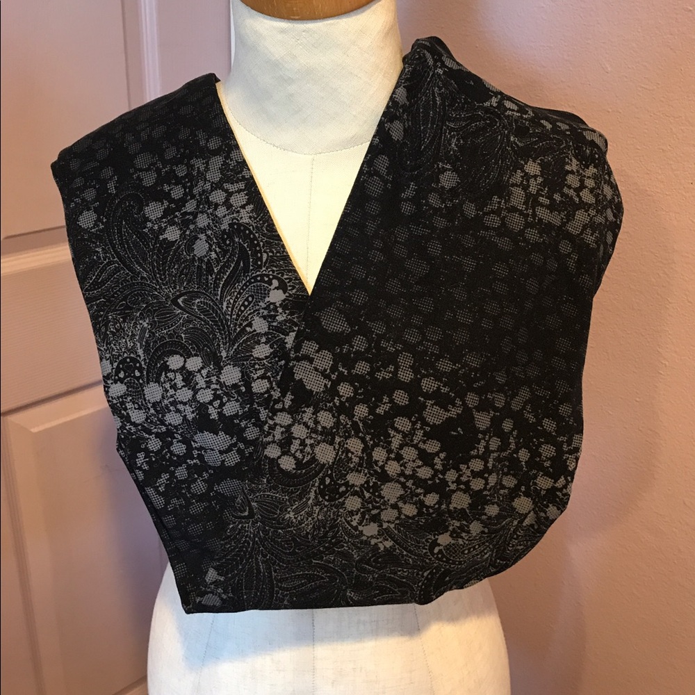 Lularoe OS EUC Black/Grey Lace Leggings