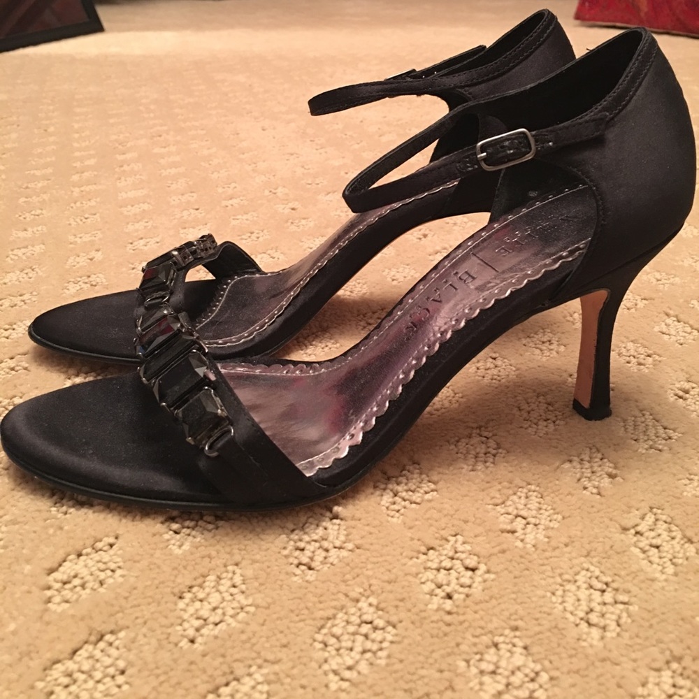 White House/Black Market Black Strappy Mid Heel