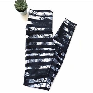 Lululemon Palm Stripe Legging
