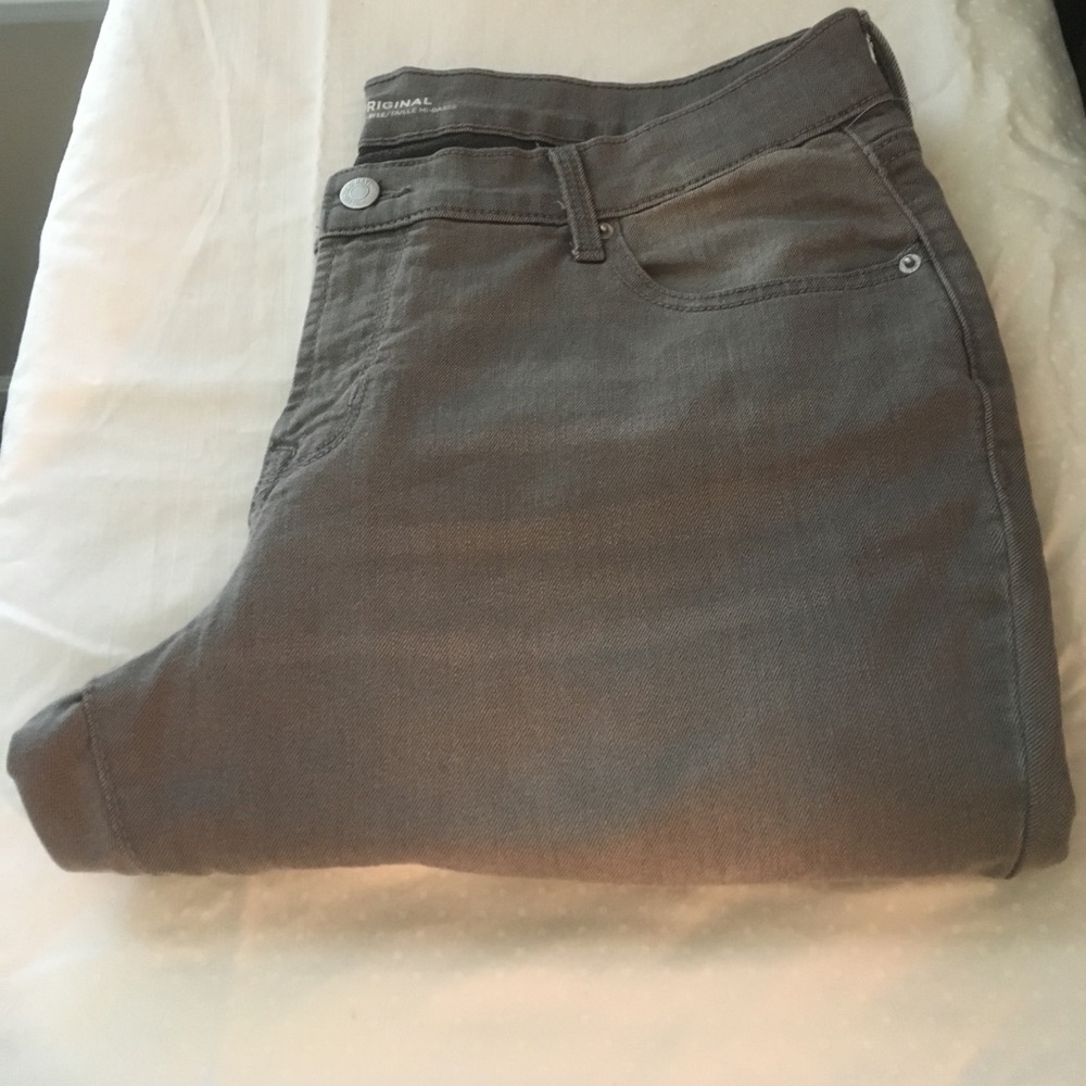 Old Navy Original fit jeans. NWT