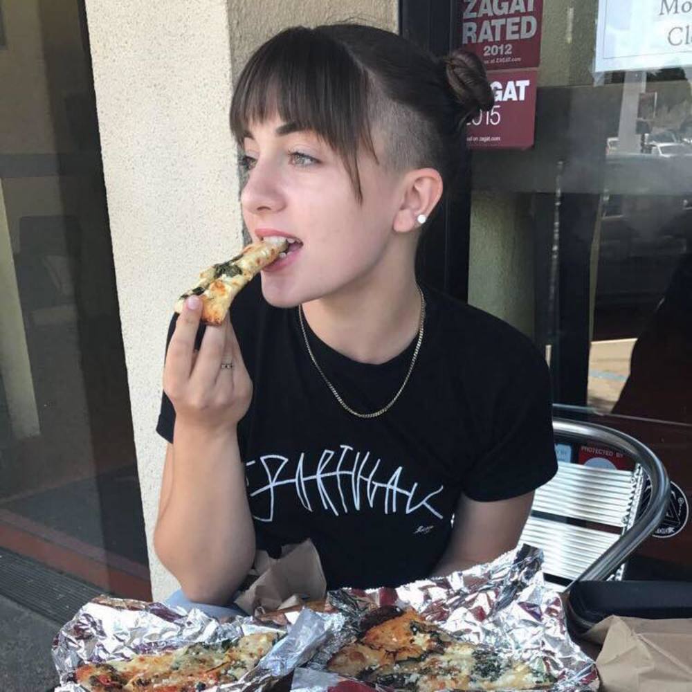 Meet your Posher, Camille