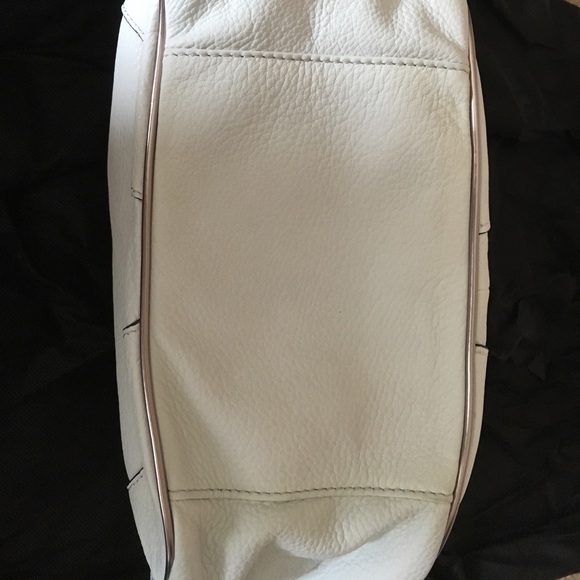 REDUCED! white leather bag - Picture 5 of 7