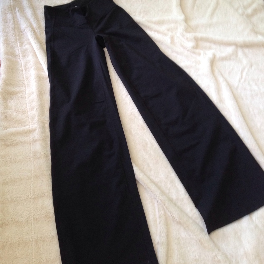 Athleta yoga pants