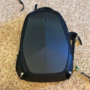 Alienware Vindicator V2.0 Backpack, seldom use