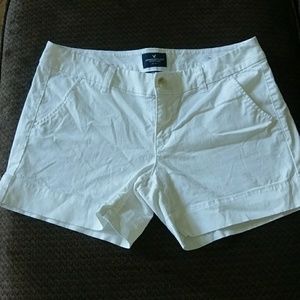 EUC American Eagle White Stretch Midi Shorts Sz 10