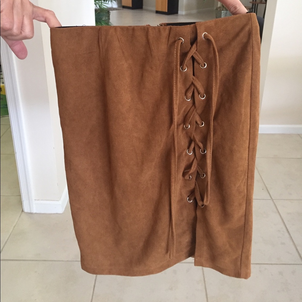 Suede elastic skirt from LF