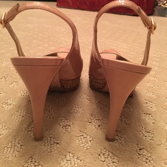 Stuart Weitzman Nude Heels - Picture 3 of 5