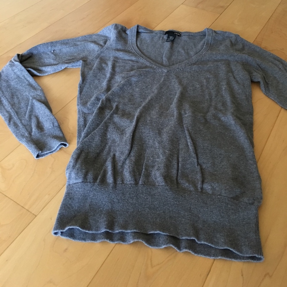 H&M V-neck