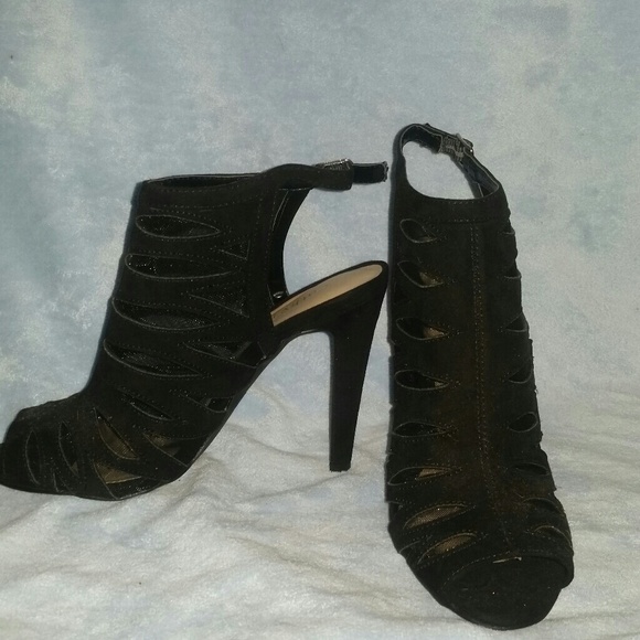 Cathy Jean heels - Picture 2 of 3