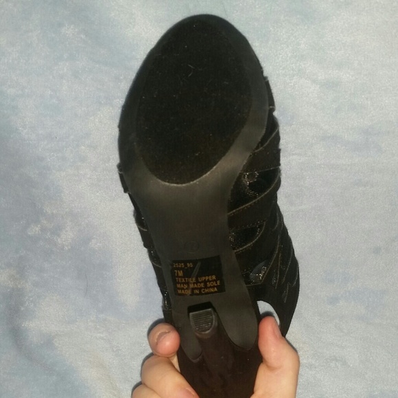 Cathy Jean heels - Picture 3 of 3